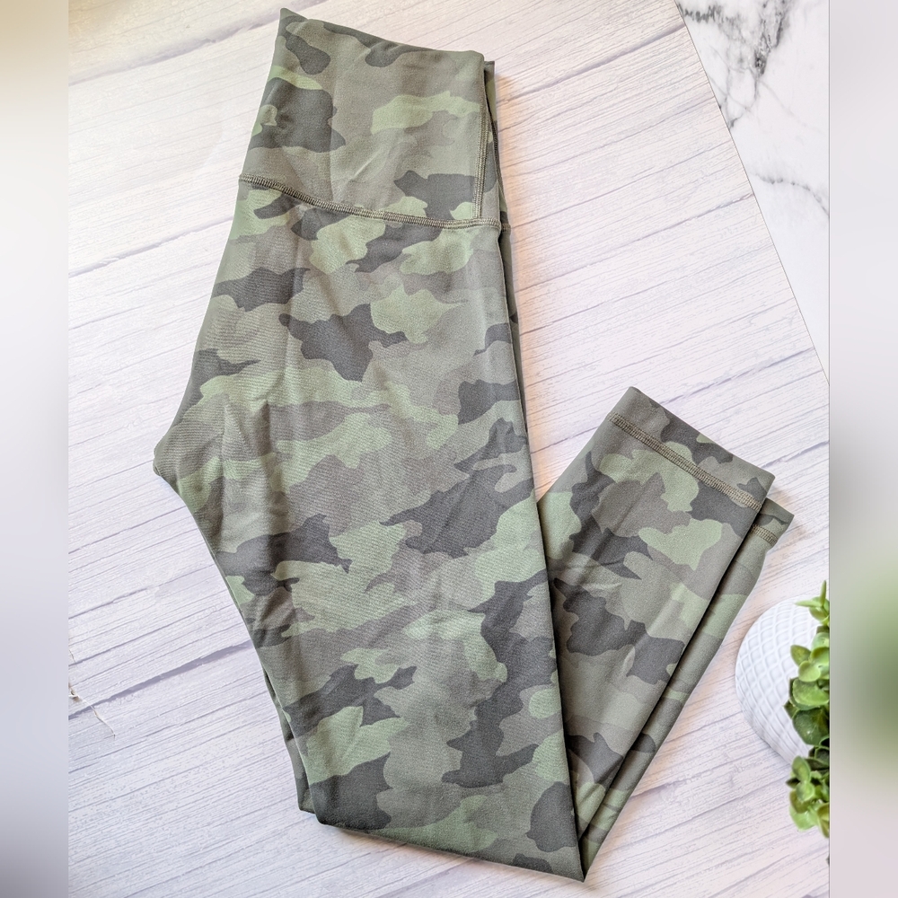 Lululemon Wunder Train High-Rise Tight Size 6 - Heritage 365 Camo Green